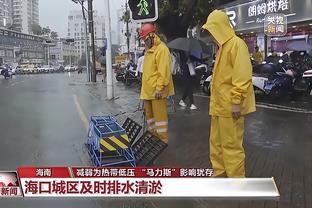 被客场球迷骂“去死”，赫塔菲声援格林伍德：球员也是人